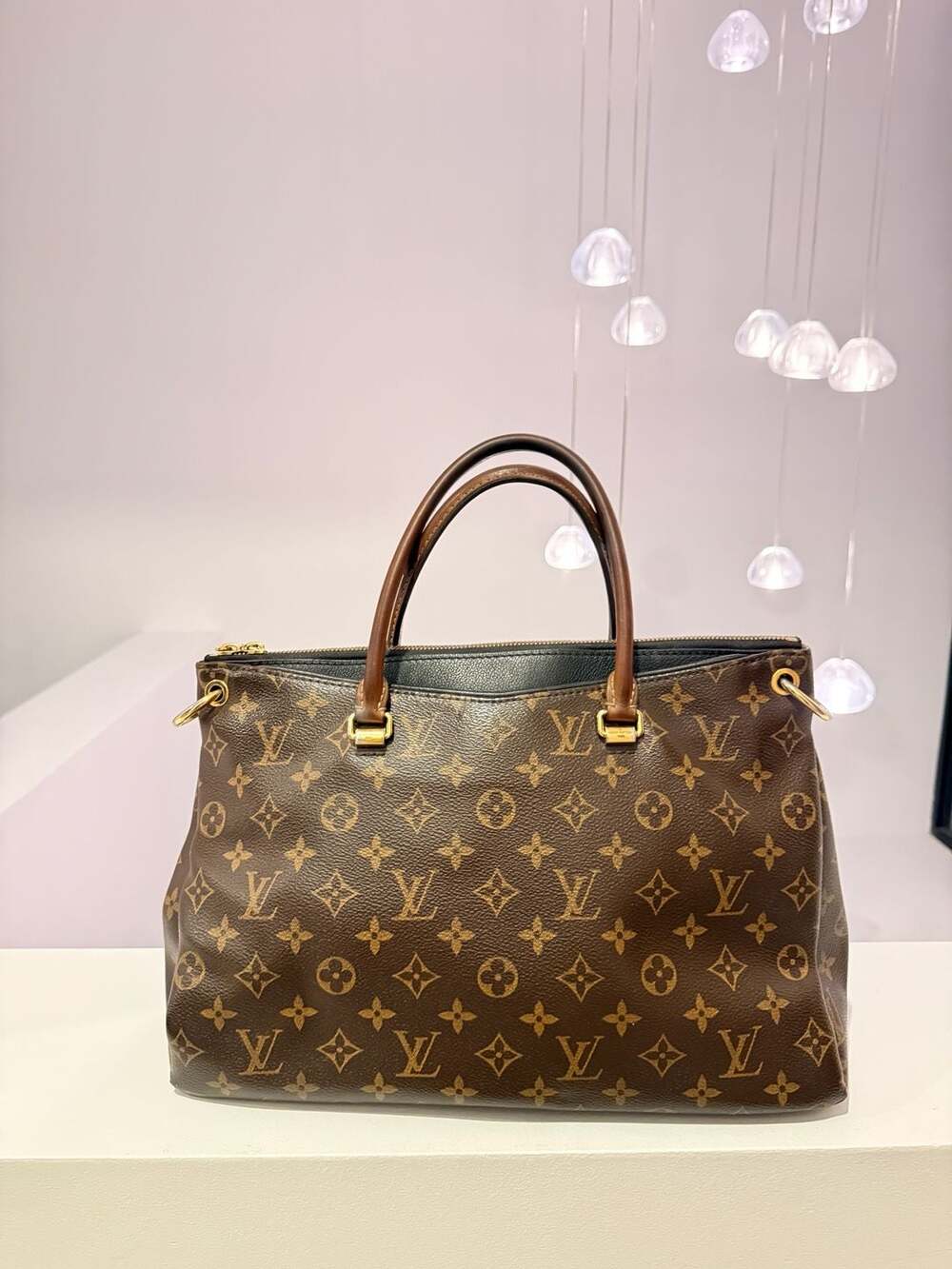 Louis Vuitton Monogram Canvas Sully MM Handbag